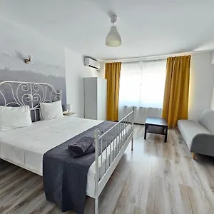 Apartament Color Old Town Center, Bucureşti