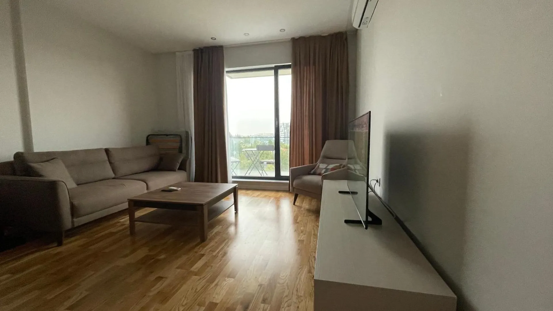 Escape Residence 29 Bucureşti 0*,